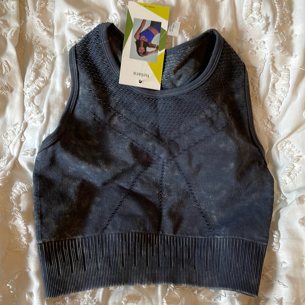 NWT Halara sports bra - size small